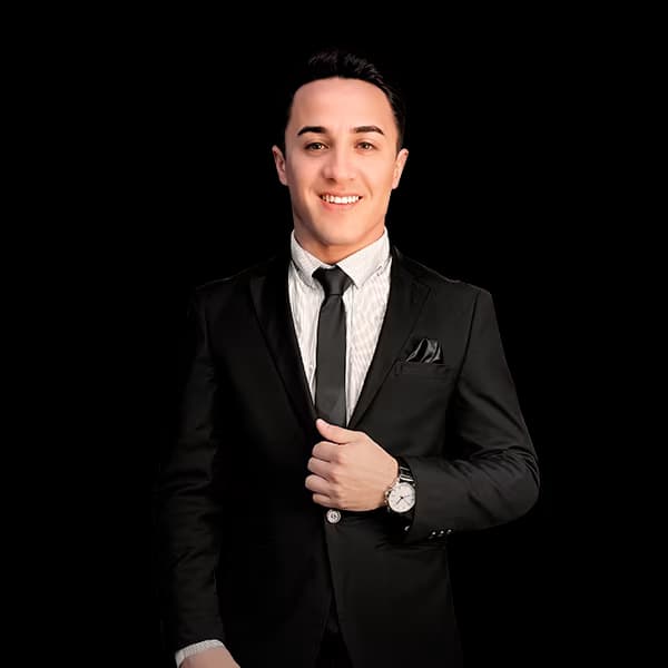 LEONARDO VILLEGAS - honor-gen-30k-leader17