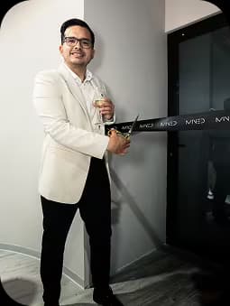 company-history-top-right