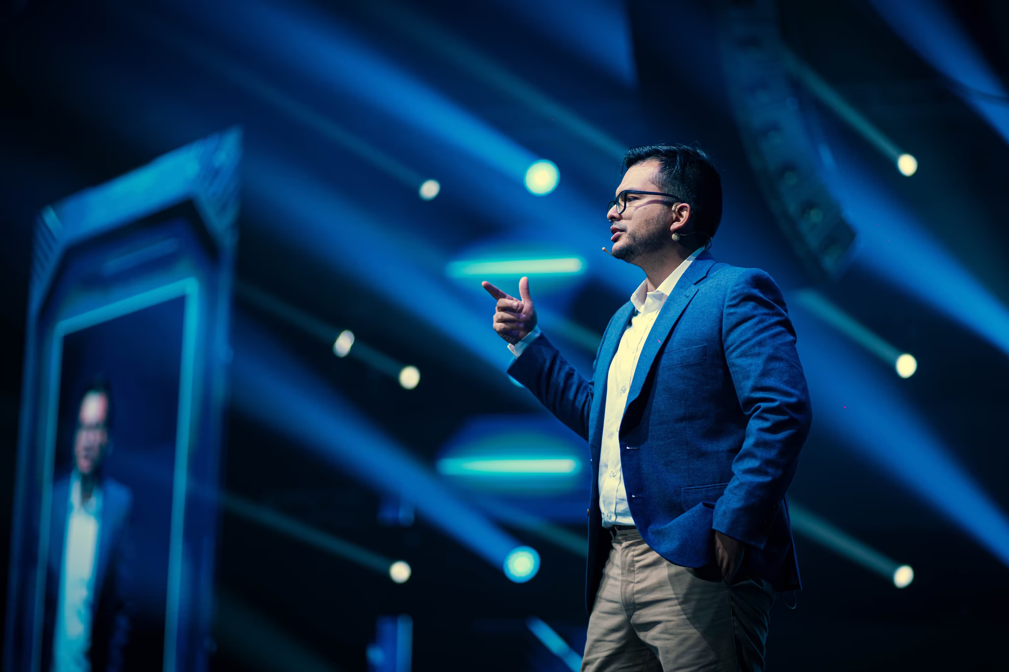 MINED World: ¿Cómo está transformando la educación digital para el futuro?